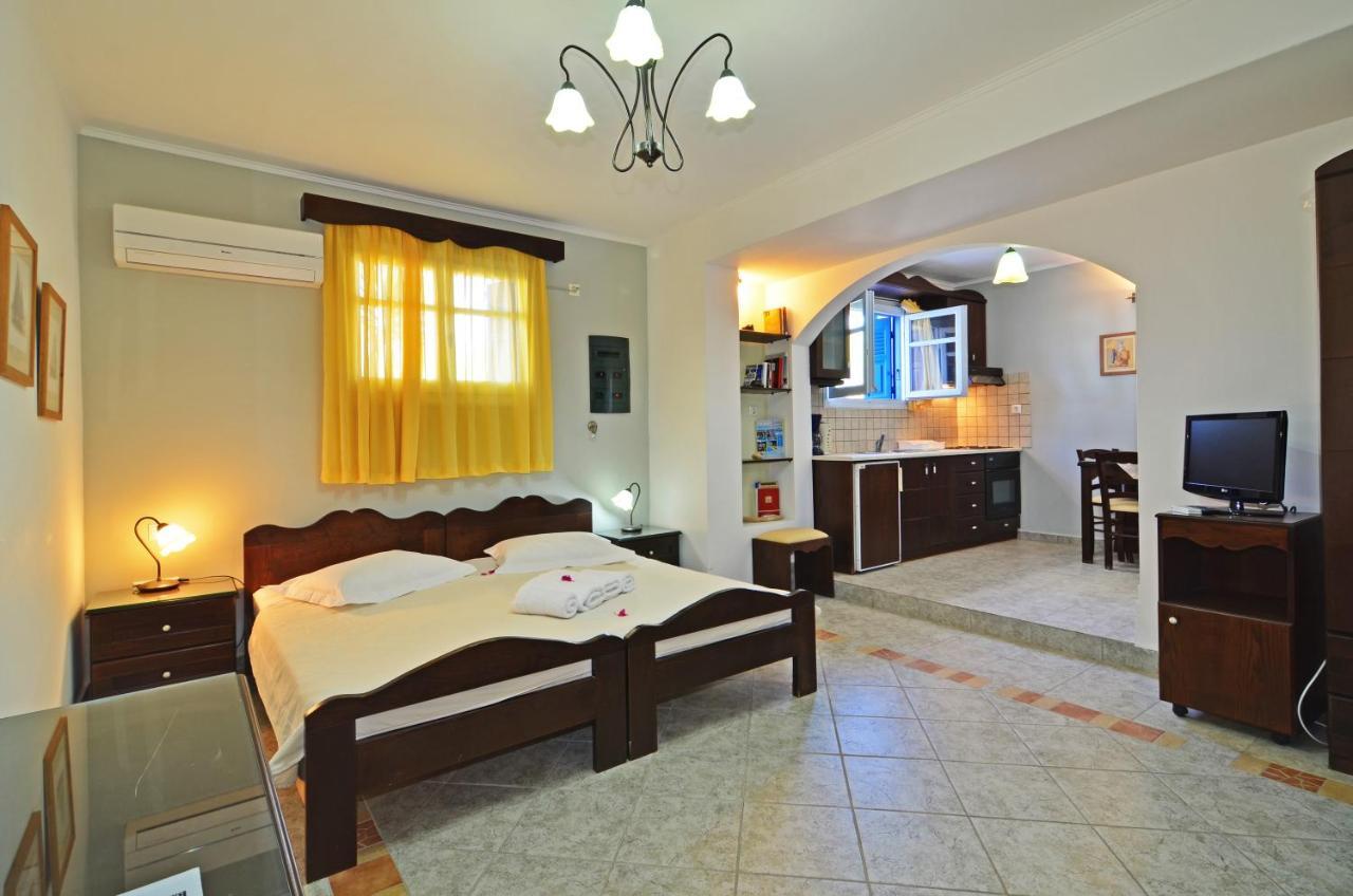 Nikos Sea View Apartments Adamantas (Milos) Exterior foto